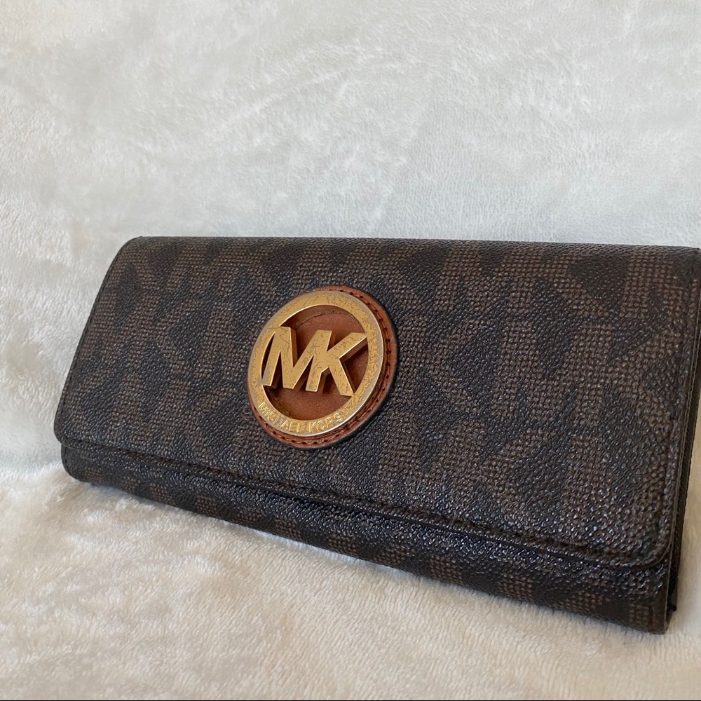 Michael Kors wallet